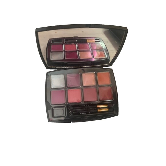 CHANEL HOLIDAY AQUALUMIERES MULTI EFFECT LIP EYE CHEEK PALETTE LIMITED EDITION - Picture 1 of 3